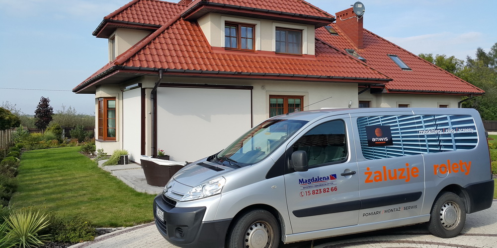 Montaż rolet screen zewnętrznych.